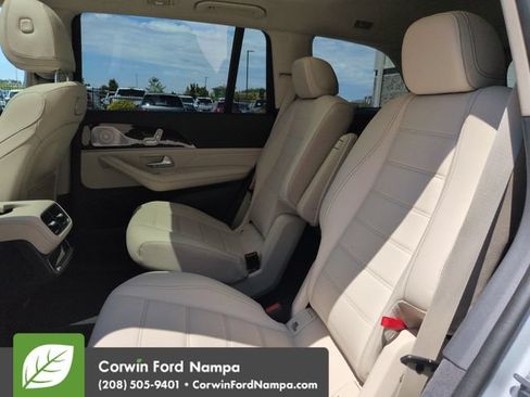 Used 2020 Mercedes-Benz GLS 450 4MATIC image 26