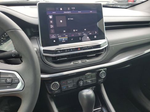 Used 2022 Jeep Compass Altitude image 18