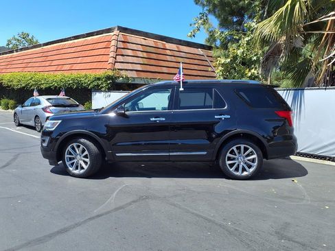 Used 2017 Ford Explorer Limited w/ Equipment Group 301A AWD/4WD image 3