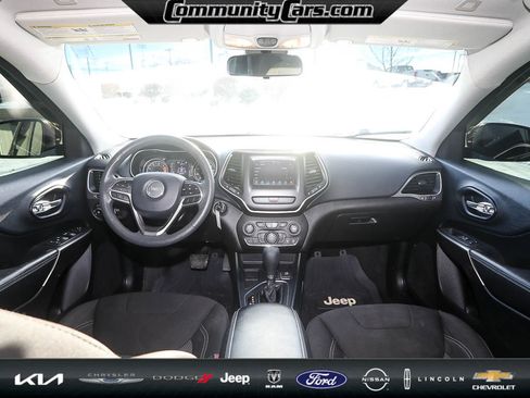 Used 2019 Jeep Cherokee Latitude w/ Popular Appearance Group image 23