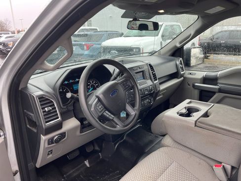 Used 2016 Ford F150 XLT image 11