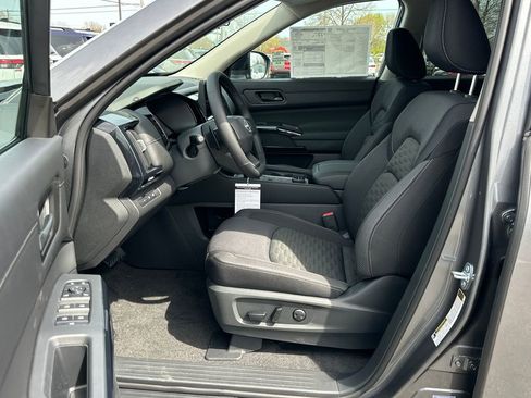New 2026 Nissan Pathfinder SV w/ Cargo Package AWD/4WD image 9