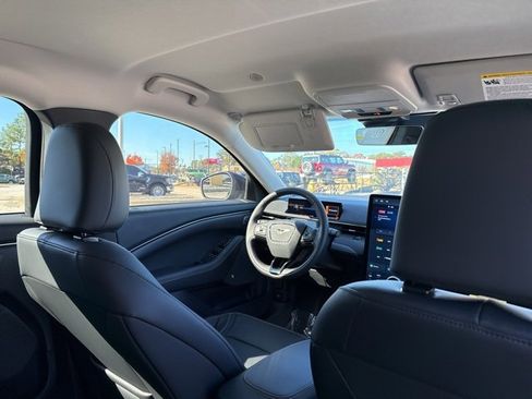 New 2025 Ford Mustang Mach-E Premium image 18