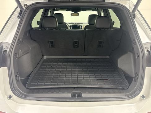 Used 2022 Chevrolet Equinox Premier AWD/4WD image 26