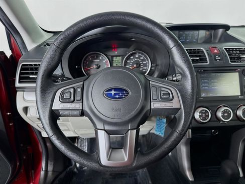 Used 2017 Subaru Forester 2.5i w/ Alloy Wheel Package image 13