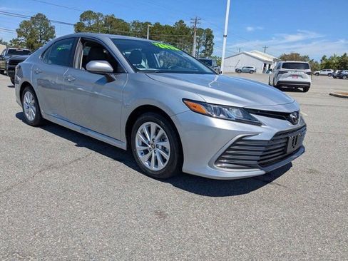 Used 2024 Toyota Camry LE FWD image 2