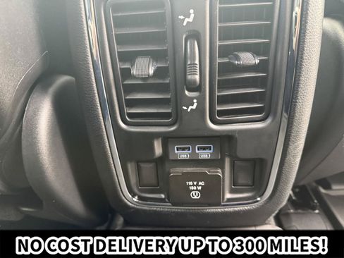 Used 2021 Jeep Grand Cherokee Limited w/ Premium Lighting Group AWD/4WD image 15