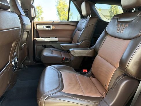 Used 2023 Ford Explorer King Ranch w/ Class IV Trailer Tow Package AWD/4WD image 20