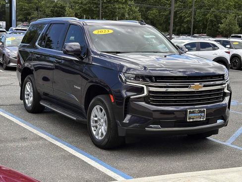 Used 2023 Chevrolet Tahoe LT w/ Luxury Package AWD/4WD image 5