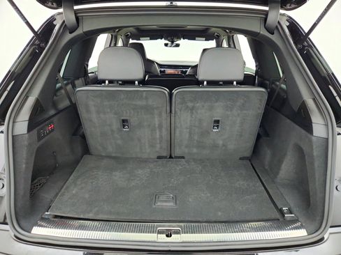 Used 2022 Audi SQ7 Premium Plus AWD/4WD image 34