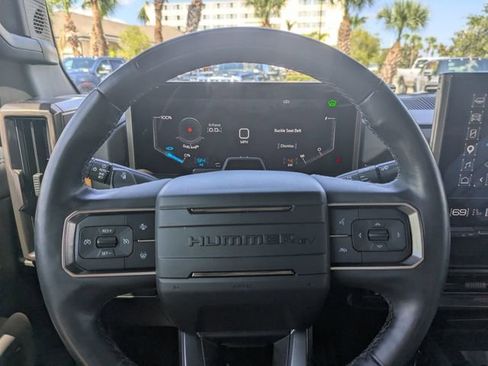 Used 2025 GMC Hummer EV 3X AWD/4WD image 30