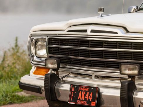 Used 1989 Jeep Grand Wagoneer AWD/4WD image 80