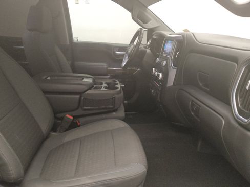 Used 2020 GMC Sierra 1500 SLE w/ SLE Value Package image 21
