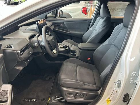 New 2026 Toyota C-HR AWD/4WD image 19
