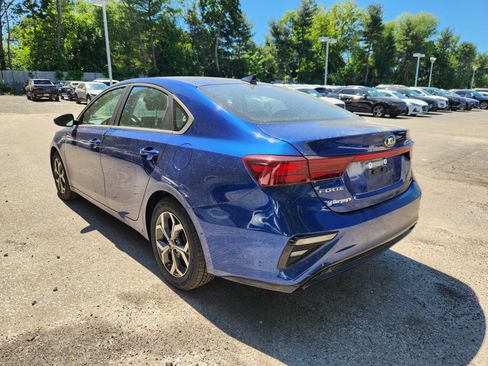 Used 2021 Kia Forte LXS FWD image 3