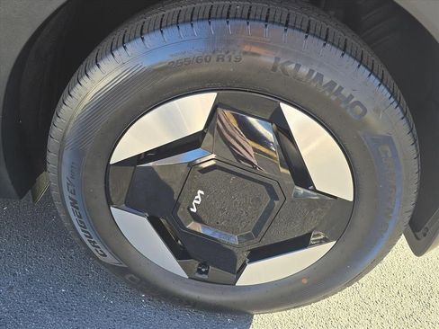 New 2026 Kia EV9 Wind image 12