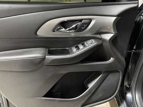 Used 2019 Chevrolet Traverse LS FWD image 21