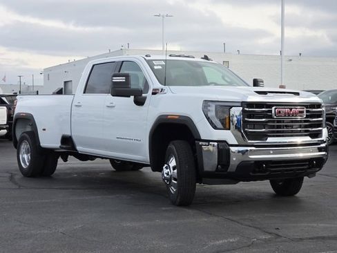 New 2026 GMC Sierra 3500 SLE w/ SLE Value Package image 18