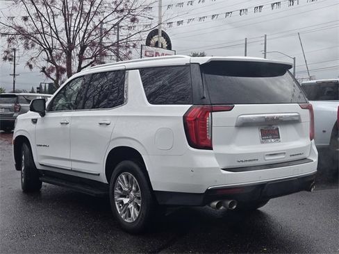 Used 2023 GMC Yukon Denali image 6