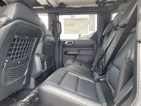New 2025 Ford Bronco Badlands w/ Sasquatch Package AWD/4WD image 31