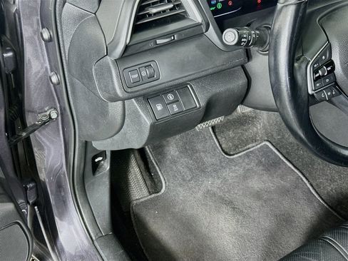 Used 2019 Honda Insight Touring image 16