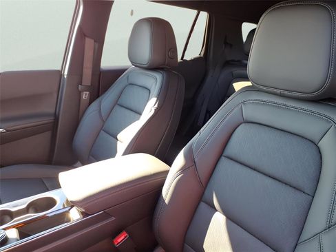 New 2026 Chevrolet Equinox LT w/ Convenience Package II image 13