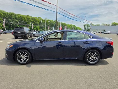Used 2016 Lexus ES 350 w/ Navigation System Package FWD image 4