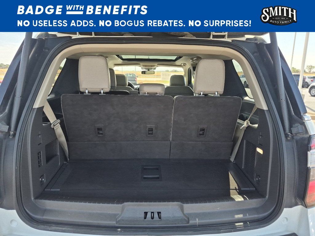 Used 2021 Ford Expedition Limited AWD/4WD image 16