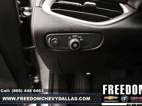 Used 2025 Chevrolet Malibu LT FWD image 18