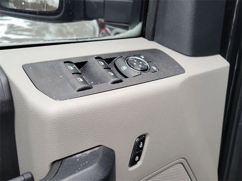 Used 2020 Ford F350 XL w/ Power Equipment Group image 7