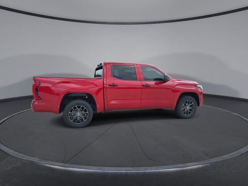 Used 2025 Toyota Tundra SR AWD/4WD image 9