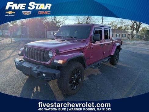 Used 2024 Jeep Gladiator Sport image 1
