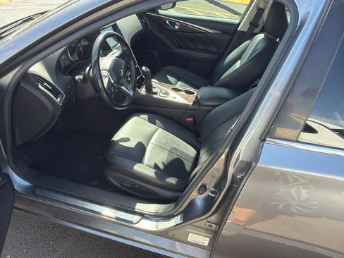 Used 2018 INFINITI Q50 Luxe RWD image 2