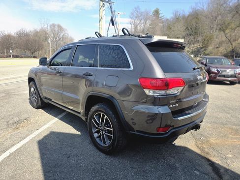 Used 2019 Jeep Grand Cherokee Limited w/ Trailer Tow Group IV AWD/4WD image 4