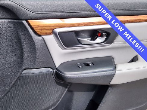 Used 2019 Honda CR-V Touring image 16