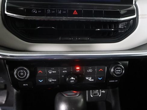 Used 2022 Jeep Compass Limited AWD/4WD image 41