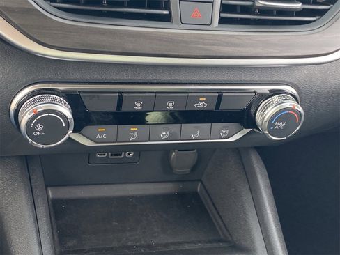 New 2025 Nissan Altima 2.5 SV image 29