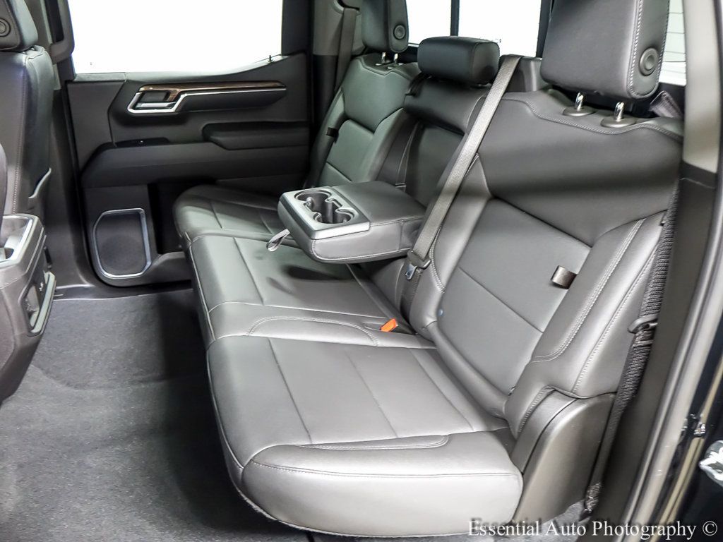 Used 2025 Chevrolet Silverado 1500 LT Trail Boss w/ LT Trail Boss Premium Package AWD/4WD image 12