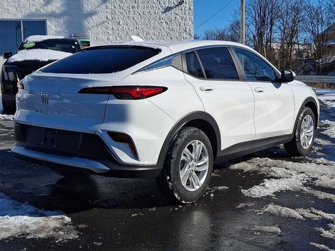 New 2026 Buick Envista Preferred w/ Advanced Safety Package image 5