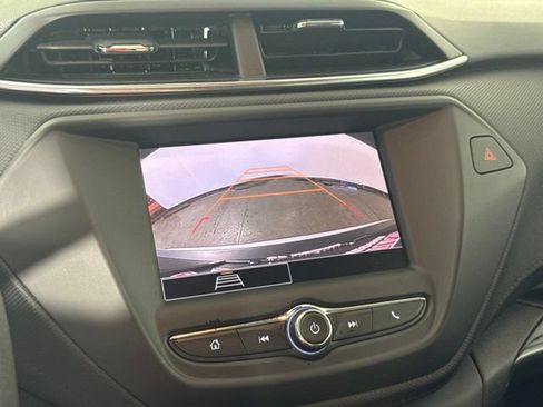 Used 2023 Chevrolet TrailBlazer LT FWD image 21