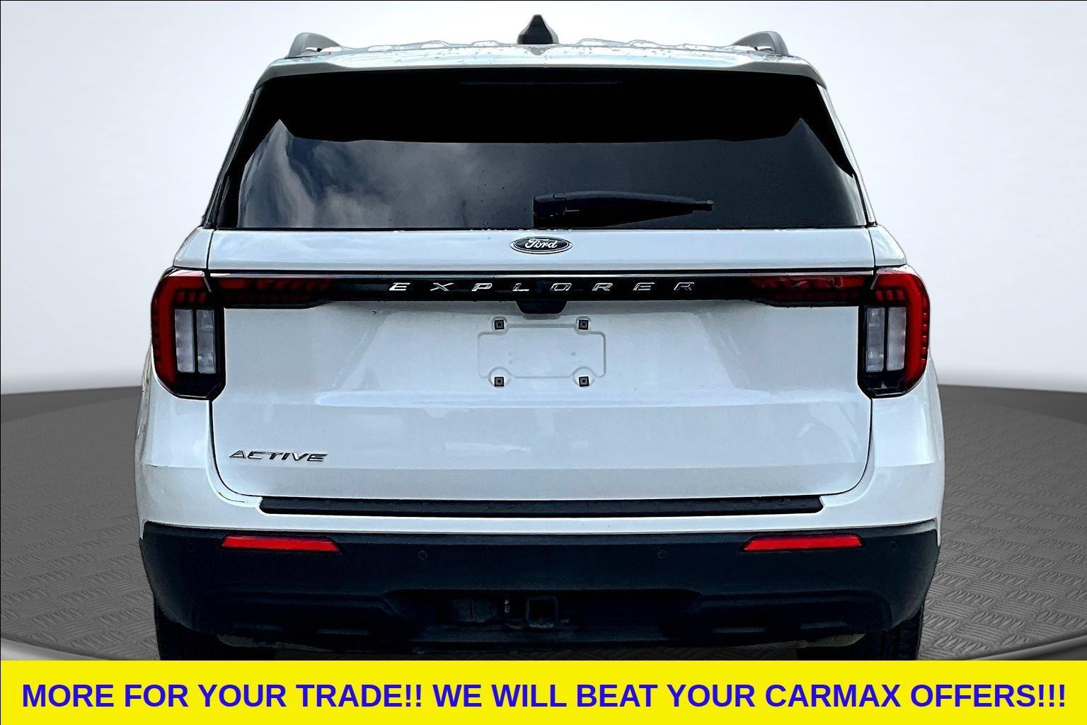 Used 2026 Ford Explorer Active RWD image 5