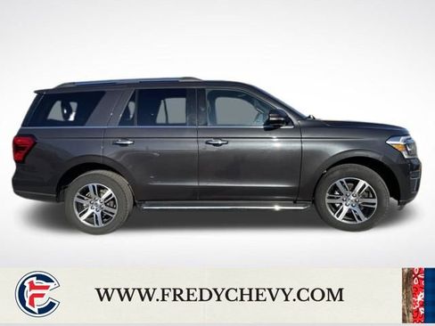 Used 2023 Ford Expedition Limited AWD/4WD image 6