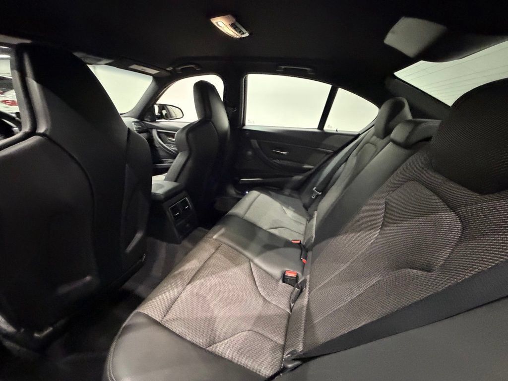 Used 2016 BMW M3 RWD image 30