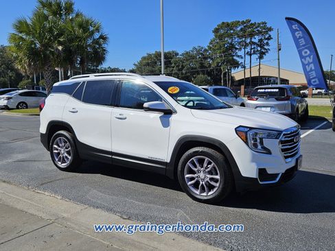 Used 2023 GMC Terrain SLT image 7