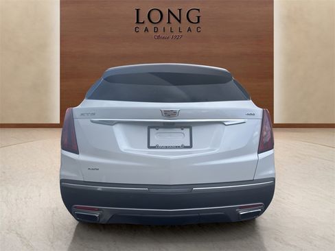 Used 2022 Cadillac XT5 Premium Luxury w/ Technology Package image 6