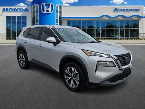 Used 2023 Nissan Rogue SV image 1