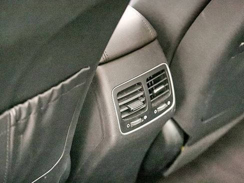 Used 2015 Kia Cadenza Premium w/ Technology Package image 30