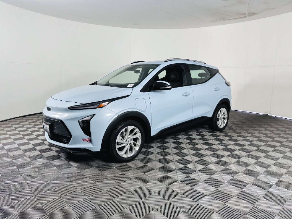 Used 2023 Chevrolet Bolt EUV LT FWD image 4