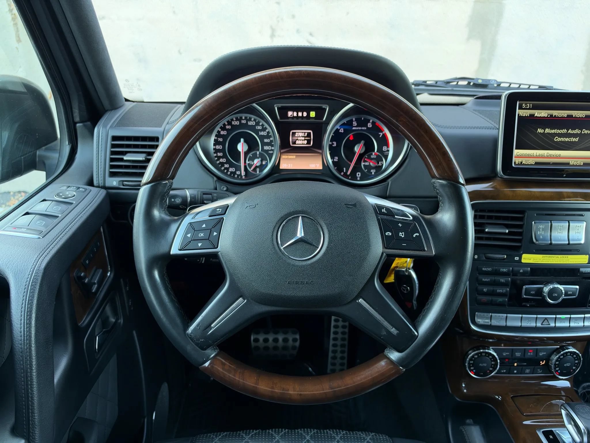 Used 2015 Mercedes-Benz G 63 AMG 4MATIC image 33