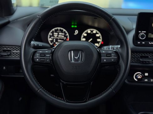 Used 2025 Honda HR-V Sport image 17